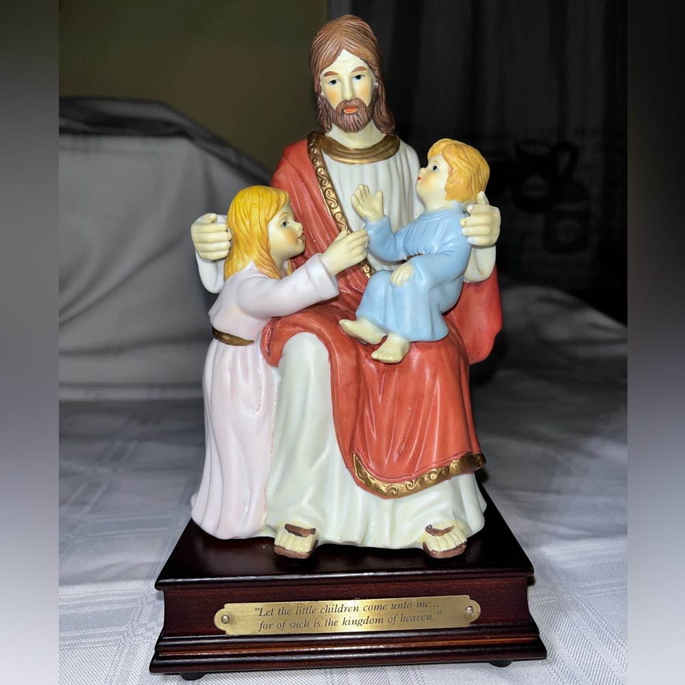 Vtg House of Lloyd Let The Children Come Figurine On Wood Music Box